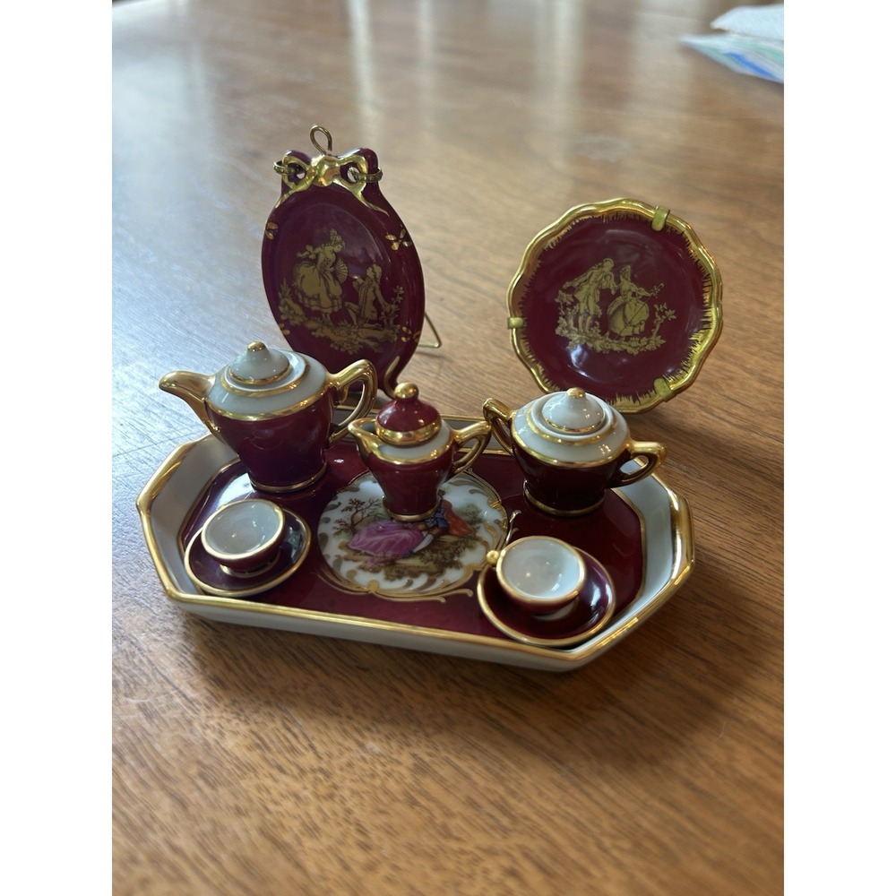Vintage Porcelaine d'Art Limoges Minature 13 Pieces.